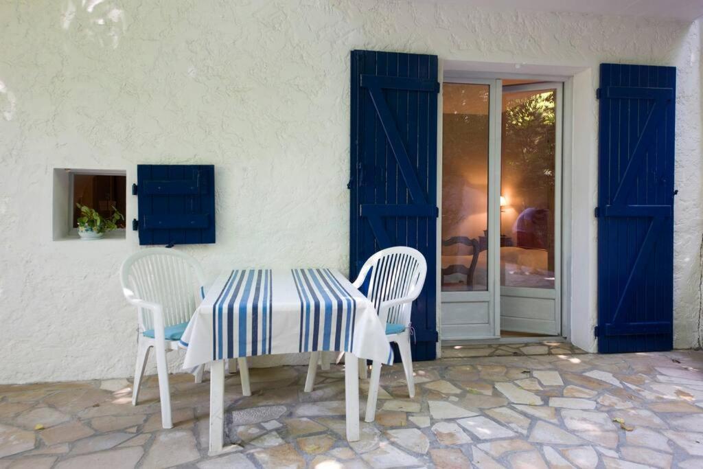 Le Cèdre Bleu Maison d'hôtes *
